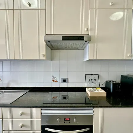 Guest house Hostiguest Coliving Leon Y Castillo Las Palmas de Gran Canaria