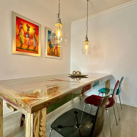Guest house Hostiguest Coliving Leon Y Castillo Las Palmas de Gran Canaria