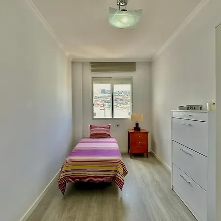 Hostiguest Coliving Leon Y Castillo Guest house *