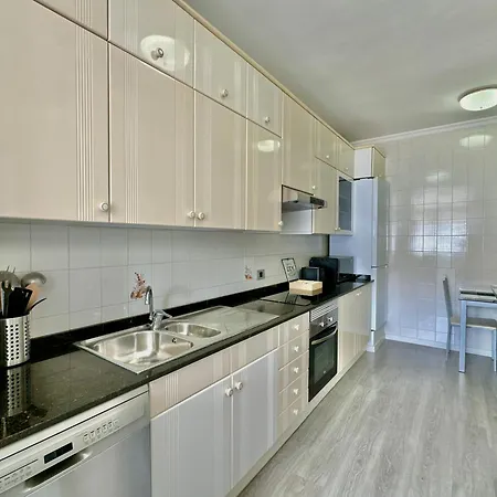Hostiguest Coliving Leon Y Castillo بيت ضيافة لاس بالماس دي غران كاناريا